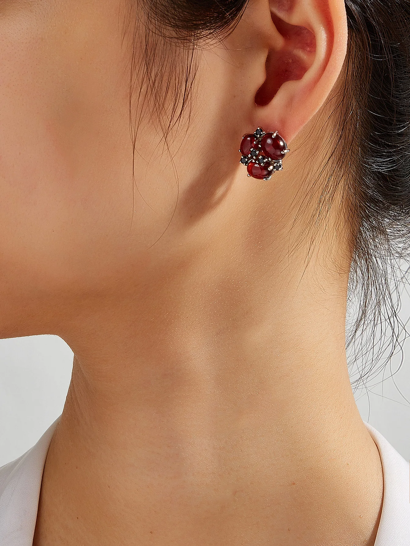 925 Sterling Ezüst természetes piros gránát gyűrű fülbevaló Ékszer szett Női divat egyszerű design évfordulós ajándék