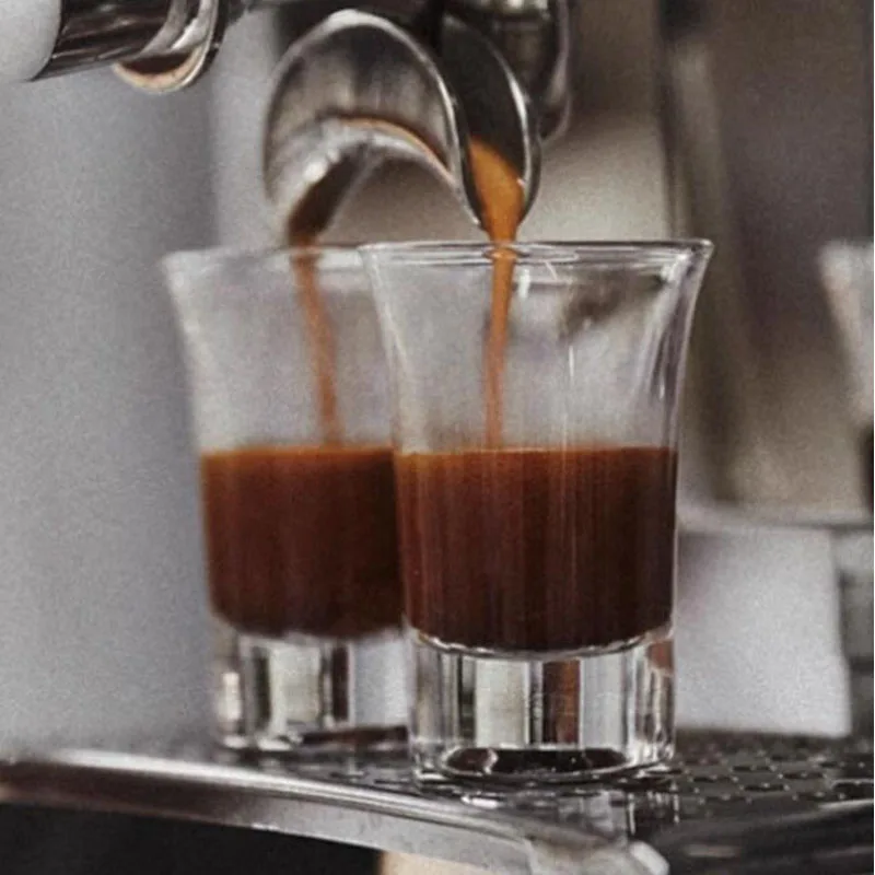  Félautomata kereskedelmi kávéfőző Eszpresszó kávéfőző gép Hom használatra Olasz kávéfőző gép
