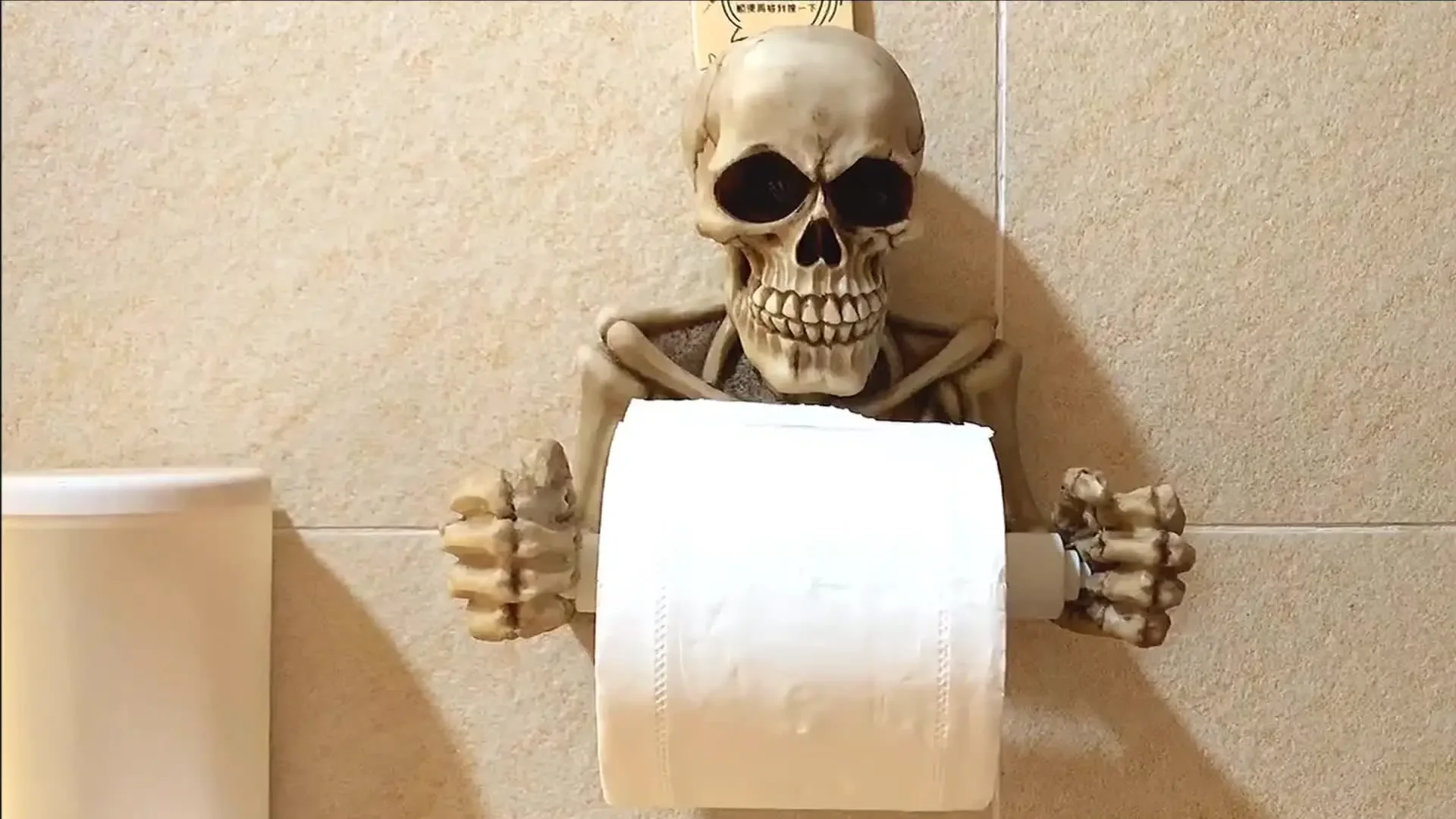 Halloween klasszikus falra akasztott csontváz papírtörlő arc elszívó gyanta papírtekercs tartó nappali fürdőszoba hálószoba dekoráció
