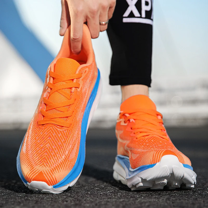 Könnyű férfi szabad futócipő Női párnázó tornacipők Férfiak Tavaszi ultrakönnyű edzés Sport Jogging cipők Férfi lábbeli