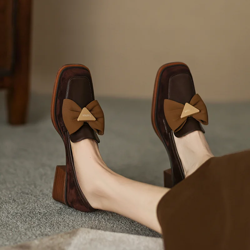 Loafers női cipő 2023 tavasz Új divattervező Chunky Heels Nő elegáns szögletes orrú irodai ruha cipő Pumps Zapatos