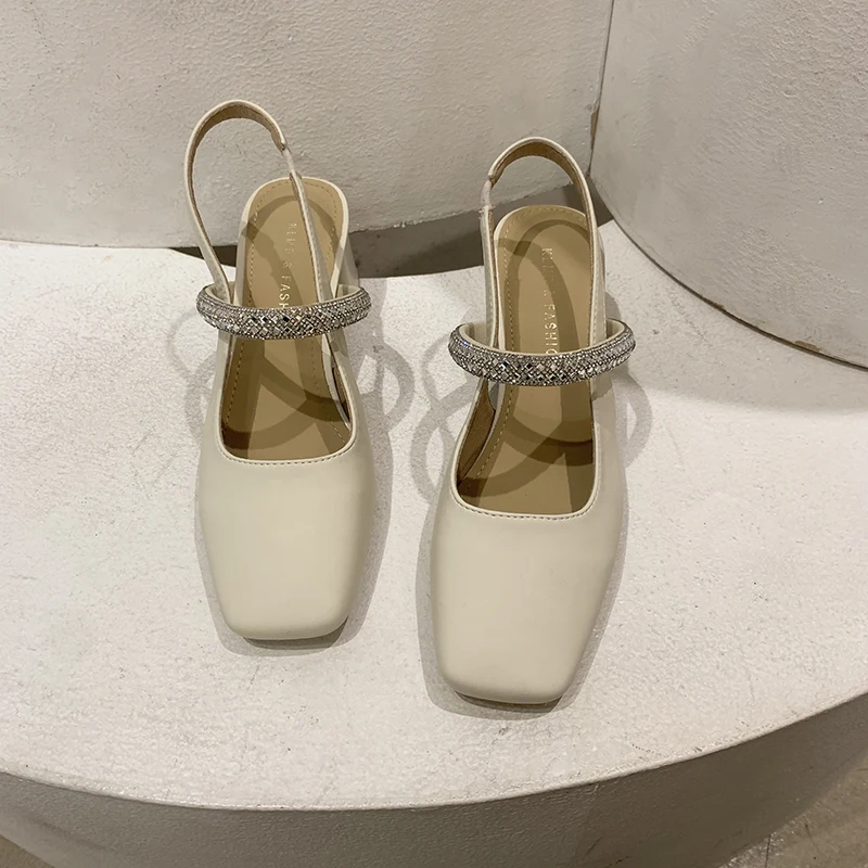 Szandál Női cipők 2023 tavasz és ősz Nyár Új divat Flash gyémánt szögletes sarkú cipő Magas sarkú szandál