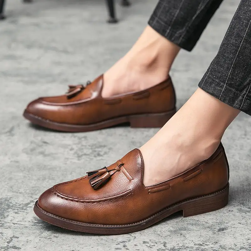 Tavaszi férfi cipő Fekete bőrcipő Férfi koreai stílusú Férfi kerek lábujj Téli üzleti alkalmi öltöny Divatcipő Ifjúság