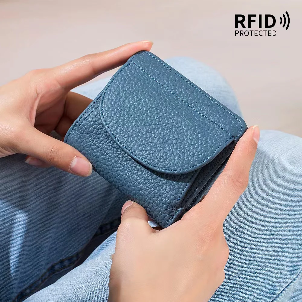 Valódi bőr Mini pénztárca 2023 Új női RFID Fold egyszerű marhabőr ultravékony japán stílusú kis pénzcsipeszes női táskák