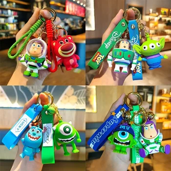 21 stílusok Disney kulcstartók Buzz Lightyear anime kulcstartó Toy Story autó kulcstartó Lotso hátizsák medál Anime kulcstartó