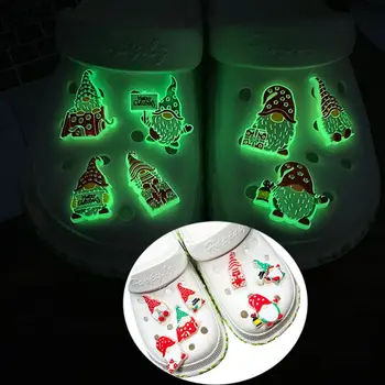 7db/szett Világító Mikulás karácsonyi cipő charms PVC papucs kiegészítők Dekorációs illeszkedés Croc Jibz Party Uniszex gyerek ajándékok
