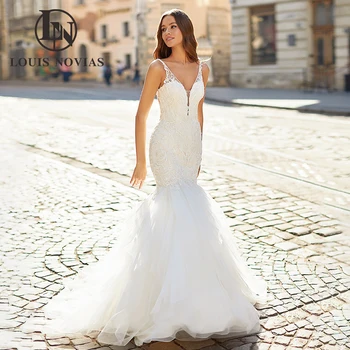 LOUIS NOVIAS sellő esküvői ruha 2023 Mély V-nyakú hímzett lépcsőzetes csipkekefe vonatos menyasszonyi ruha menyasszonynak Vestidos De Novia