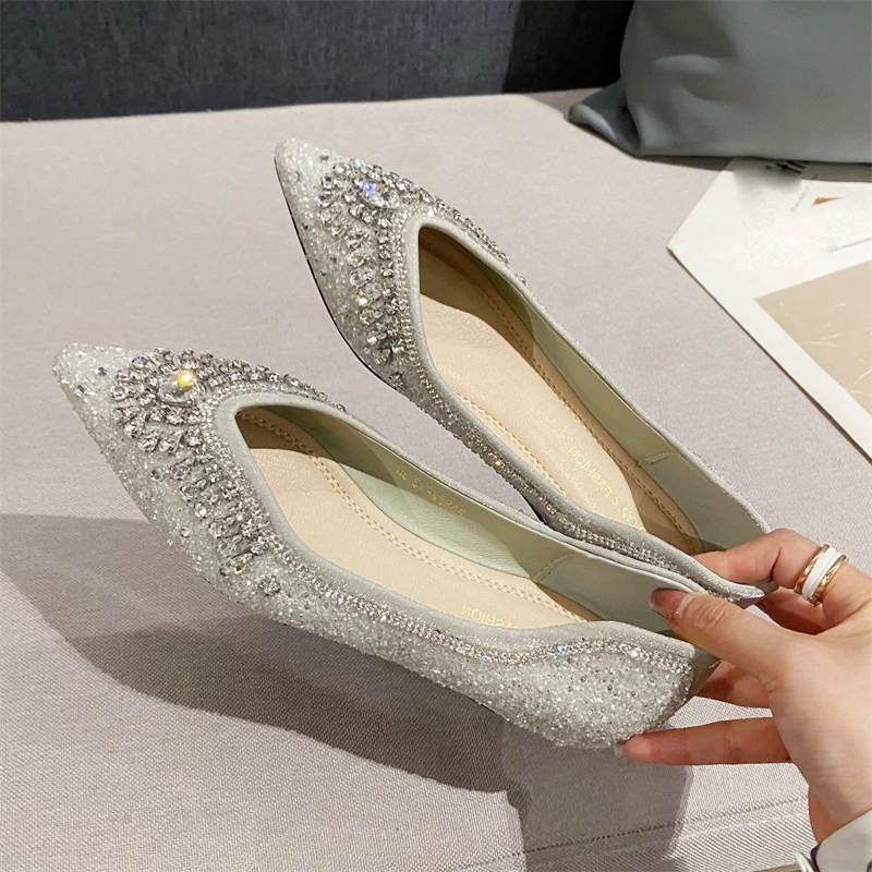Új dizájn CRYSTAL hegyes lábujj Kényelem Slip-On Női lapos naplopók Puha talpú tánc Egyszemélyes öszvérek Női cipők Zapatos Mujer