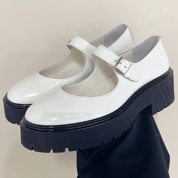 2023 Női lapos cipő Tavasz és ősz Új valódi bőr felsőrész Egyszínű kerek fejű alkalmi cipő Tömör sokoldalú naplopók
